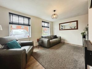 Lounge- click for photo gallery